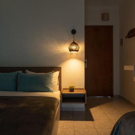 פוליקסטרון Hotel Astro מראה חיצוני תמונה