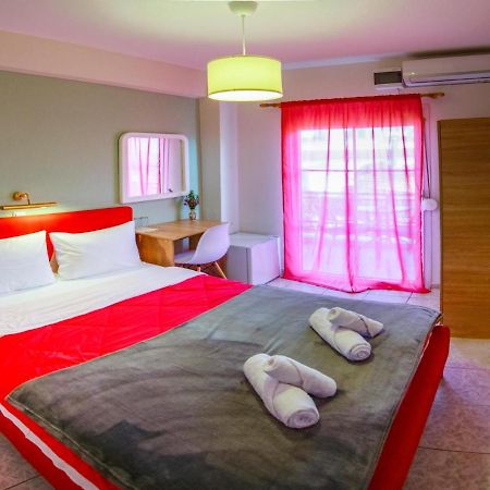 פוליקסטרון Hotel Astro מראה חיצוני תמונה