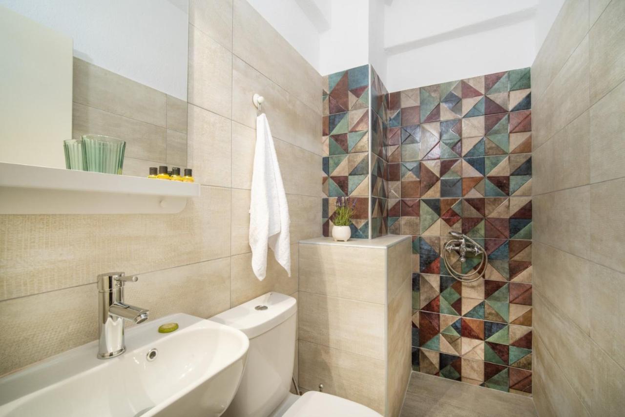 פוליקסטרון Hotel Astro מראה חיצוני תמונה