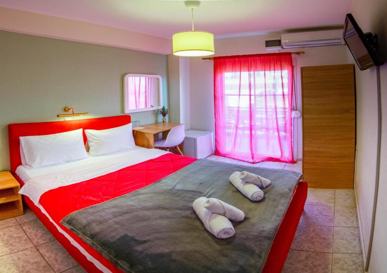 פוליקסטרון Hotel Astro מראה חיצוני תמונה